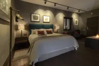 Uvence Arte + Hotel