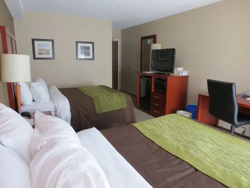 Comfort Inn Dartmouth - Motels