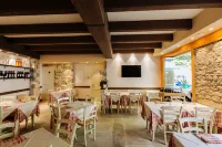 San Lorenzo Apartments - Kitchens
