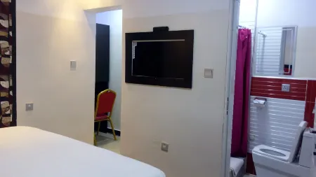 Nero Hotel Отели рядом с достопримечательностью «Элеко Бич»