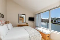Admiralty Bed & Breakfast - balcony