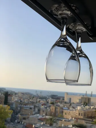 Maya New Guest House -Panoramic Sea&CityCentre View, Haifa