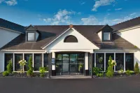 Best Western Plus le Fairway Hotel  Spa Golf DArras Các khách sạn ở Anzin-Saint-Aubin