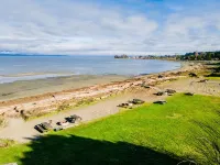 Sea Edge Motel Hotels in Parksville