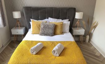 Modern 3-Bedrooms House with 6 Guests