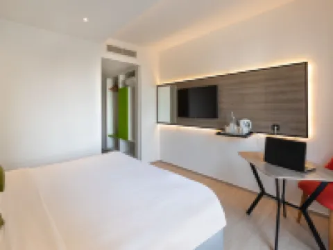 คัมปานิเล แอล เมคเทล โรงแรมในตูนิส