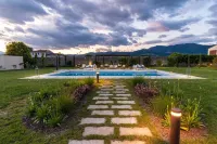 Villa Hugo in Lucca with 5 Bedrooms and 6 Bathrooms - Luxury
