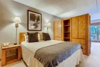 Lift House Lodge, Remodeled Downtown Lionshead Studio Condo