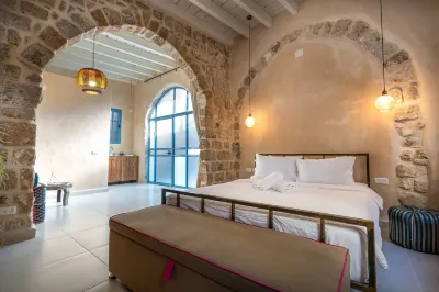 Arabesque Arts & Residency Hotels near Crusader Fortress Ruins