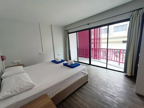 Slumber Surf Phuket Kata