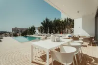 Blue Waves Protaras Beachfront Villa 3 - Huvilat