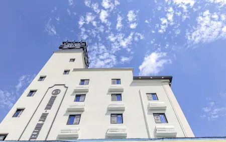 Brown Dot Hotel Sinan Отели рядом с достопримечательностью «Национальный университет Чоннам»