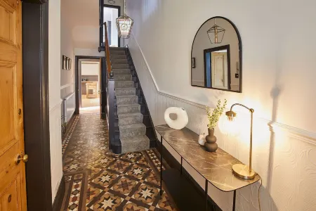 Host & Stay - Raven House Отели рядом с достопримечательностью «Whalebone Arch»