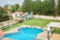 Bliss Farm Stay- Iris - Villas