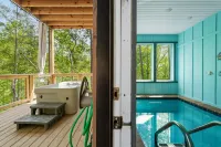Romantic Cabin Retreat by Ghosal Luxury Lodging - Private Pools