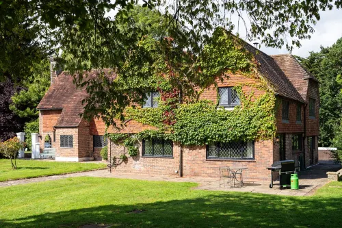 Country Home with Tennis Court & Hot Tub