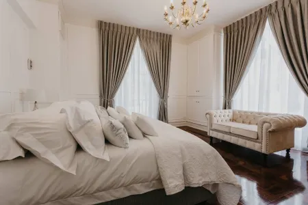 Akamah Estate Отели рядом с достопримечательностью «Bishopsford Bonsai Garden»