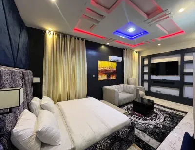 HQ Apart Hotel Hôtels à proximité de : Golden Pearl's Estate