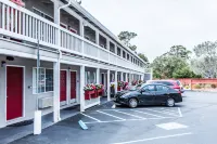 Pelican Inn Monterey - parking