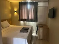 Izzy Hotel