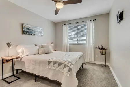 Pet Friendly, Ground Floor Condo, Central Orem Отели в г. Орем