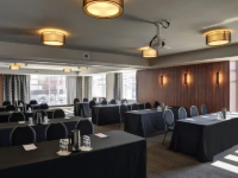 Hampton Inn & Suites by Hilton Quebec City Levis Hotels in Levis