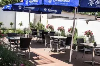 City Hotel