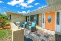 Villa Paradisus. Heated Pool! 6 min to the beach