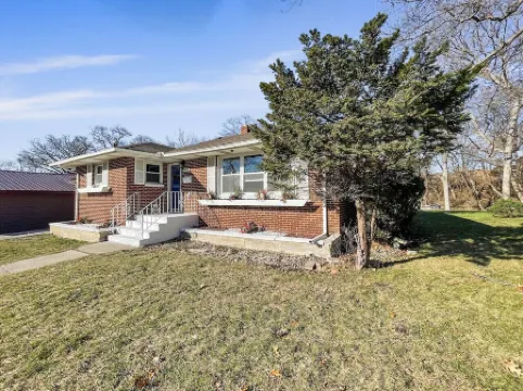 Hike to the beach or stay in all day!