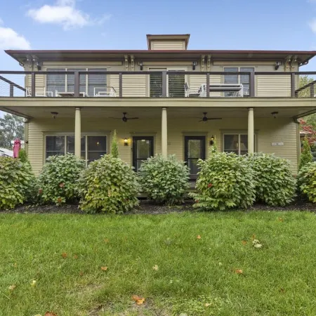 Douglas Hideaway - A Cozy 1-Bedroom Condo in Douglas, Michigan!