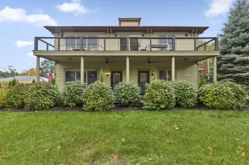 Douglas Hideaway - A Cozy 1-Bedroom Condo in Douglas, Michigan!