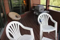 Breathtaking Lake Dillon Vista and Cozy Deck - Charming Mountain Retreat