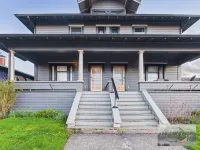 Spacious Living with Modern Comforts - Charming Historic Escape Hotels in Albany