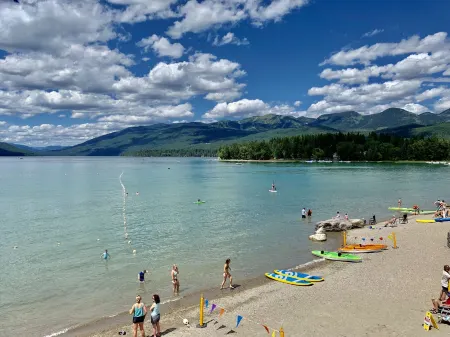 Private Sauna, Pool / Hot Tub / Gym, 2 Bed / 2 Bath, Sleeps 6