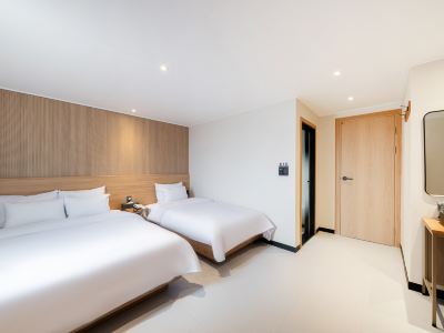 Namwon Yvonne Hotel