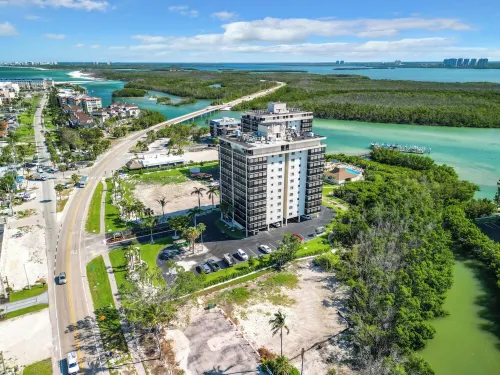 Bonita Springs 2 Bed 2 Bath Condo - Just Steps to Bonita Beach & Gulf