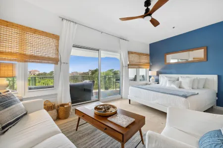 Gorgeous Gulf Views and Spacious Balcony - Elegant Coastal Retreat