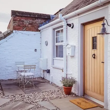 At The River - A Fairytale Cottage by the Beach