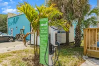Loft 117 - Charming Downtown Cocoa Beach 1BR فنادق في جزيرة ميريت
