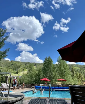 Heated Pool and Hot Tubs Steps from Slopes - Cozy Mountain Retreat