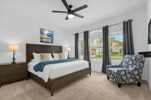 Private Screened-in Pool and Clubhouse Amenities - Elegant Family Haven Hotels in Poinciana