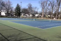 Private 2-bed house with free parking and 15-min walk to direct NYC Manhattan train Hotels in Woodbridge Township