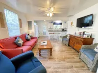 Charming Cottage with Two Kitchens and Screened Porches - Unique Getaway Hotels in Ocracoke