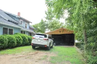 Delightful Lakefront Retreat W/ Shared Pool, Free WiFi, Lake Views & More
