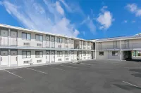 Super 8 by Wyndham Bishop