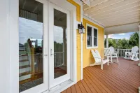 Oceanfront Escape with Plunge Pool and Scenic Deck - Stunning Coastal Retreat