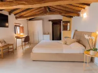 Domu Elvira Hotel dekat Torre Dei Dieci Cavalli