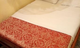 Travellers Guest House - Adults Only