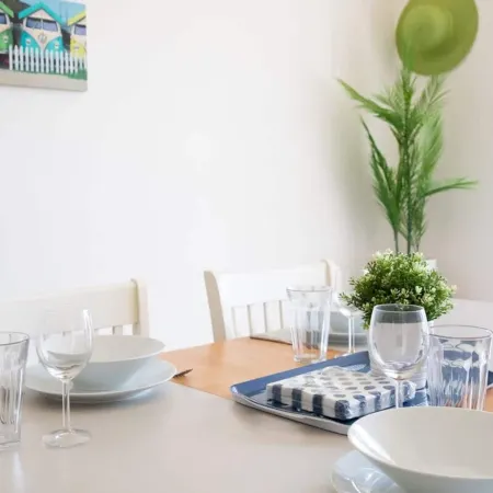 Absolute Beachfront with Decked Garden Oasis and Views Отели в г. Богнор-Регис