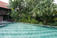 Toki Retreat Vân Long Hotels in Gia Vân